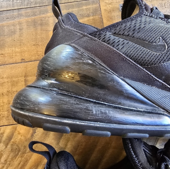 Nike Air Max 270 - Picture 5 of 9